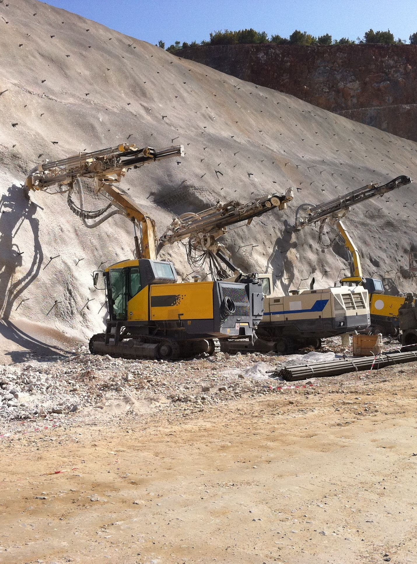 Rock-slope drilling for geotechnical analysis and design in a quarry
